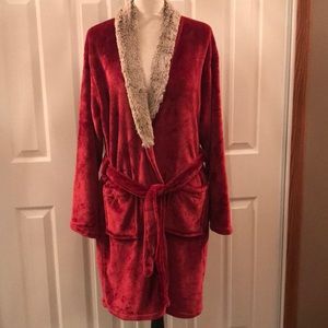 Hotel Spa Collection Burgundy Plush Robe
